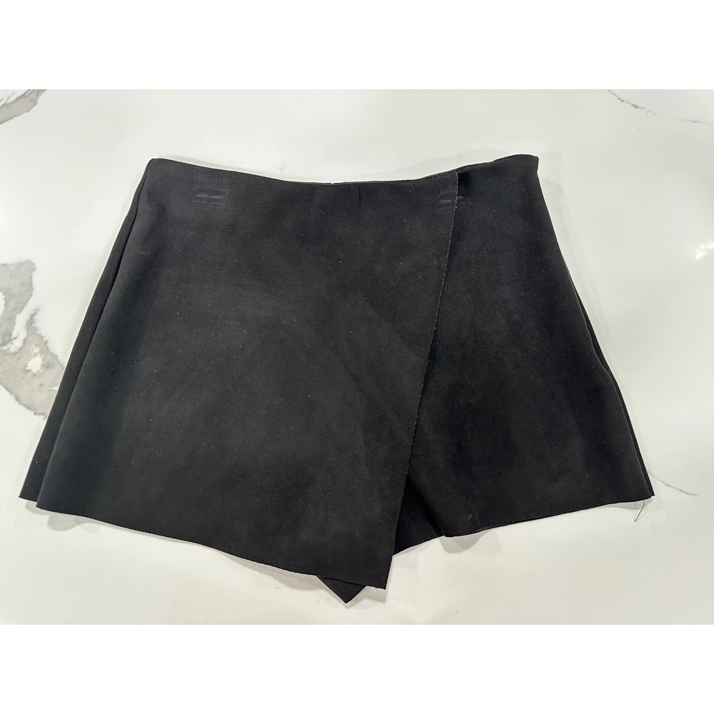 Vestique Black Faux Suede Wrap Skort Womens Small Mini Skirt Shorts Side Zip